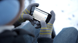 Illustration for article titled These Simple Conductive Pins Make Any Winter Gloves Touchscreen-Friendly